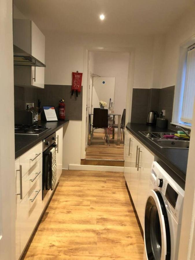 Lovely 4-Bed House In Anfield All En-Suite Liverpool Extérieur photo